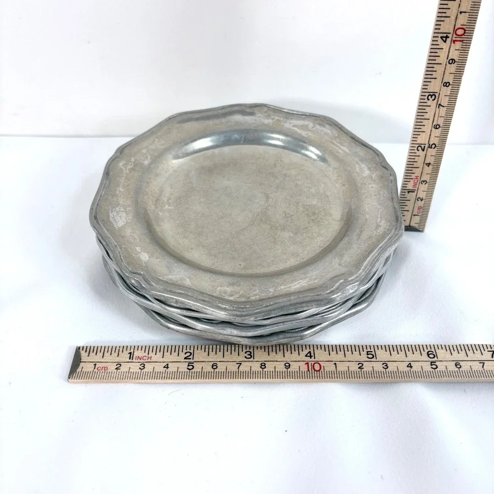 Wilton Armetale Plates Silver Queen Anne Scalloped RWP Pewter Set of 4 6 inch